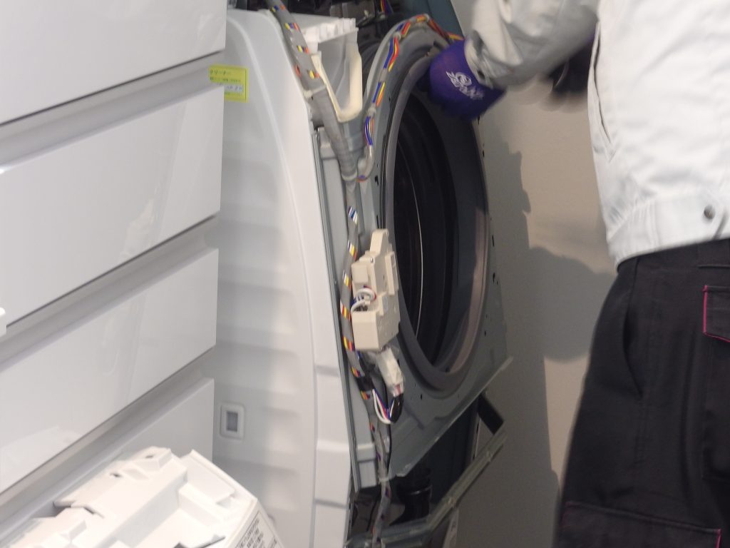 ドラム式洗濯機　NA-VX7100R